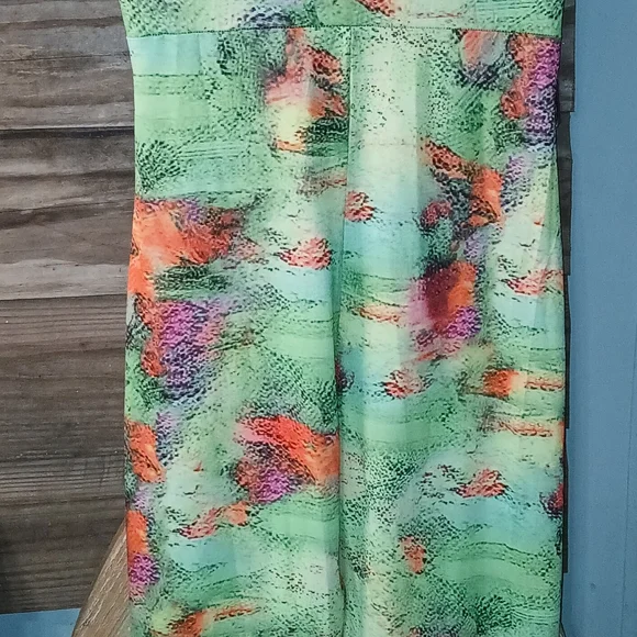 NWOT Vibrant Multicolor Sleeveless Jumpsuit - Picture 2 of 4